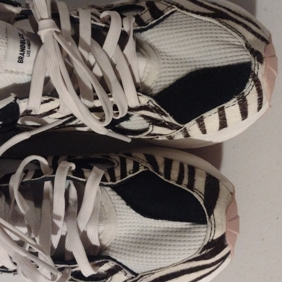 Brandblack Aura 130 Pony Hair Sneakers free people animal print zebra size 8 - Picture 4 of 9